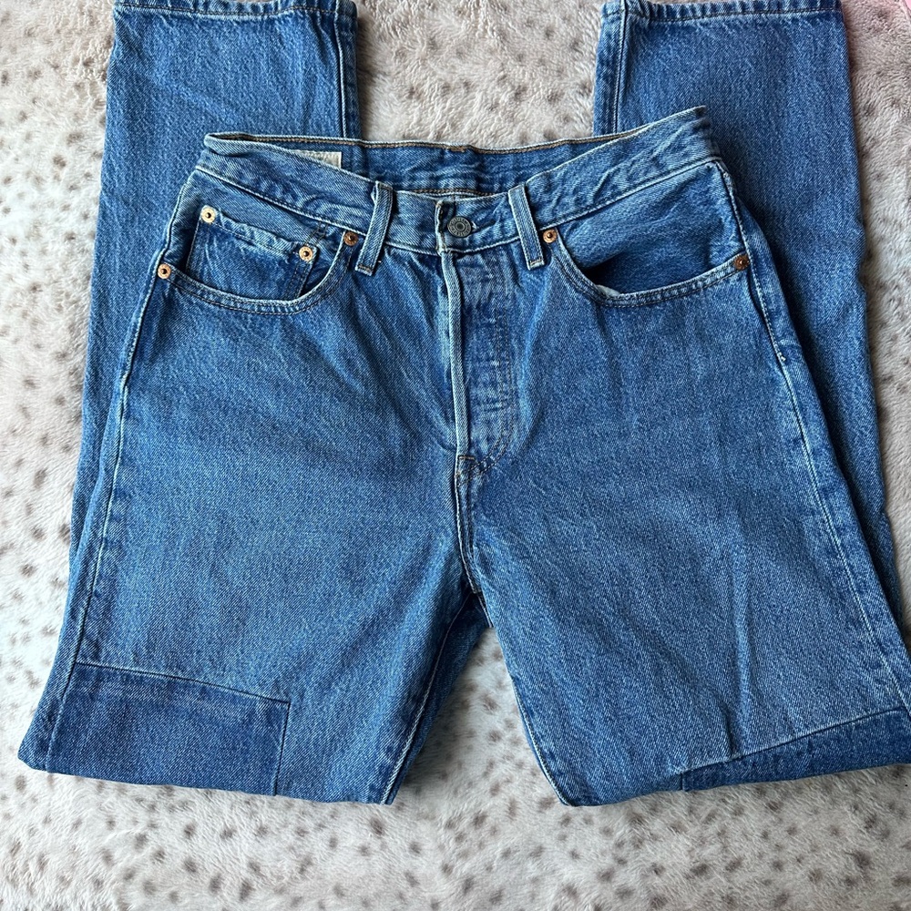 Women Levi's 501 Jeans